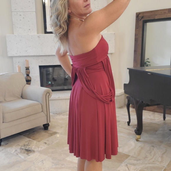 Dark red stretchy White House Black Market convertable top - Picture 10 of 10